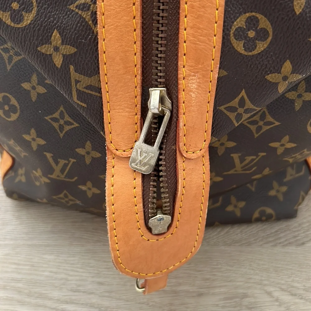 Vintage Louis Vuitton Travel Bag - Picture 5 of 13